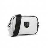 Bolso cruzado unisex blanco con placa metálica frontal