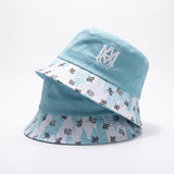 Gorro Bucket Hat Celeste con Bordado Monograma y Estampado de Abejas