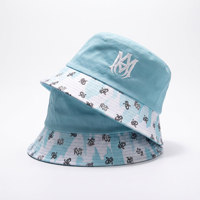 Gorro Bucket Hat Celeste con Bordado Monograma y Estampado de Abejas