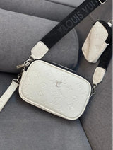 Set de bolso cruzado blanco texturizado en relieve + mini bolso